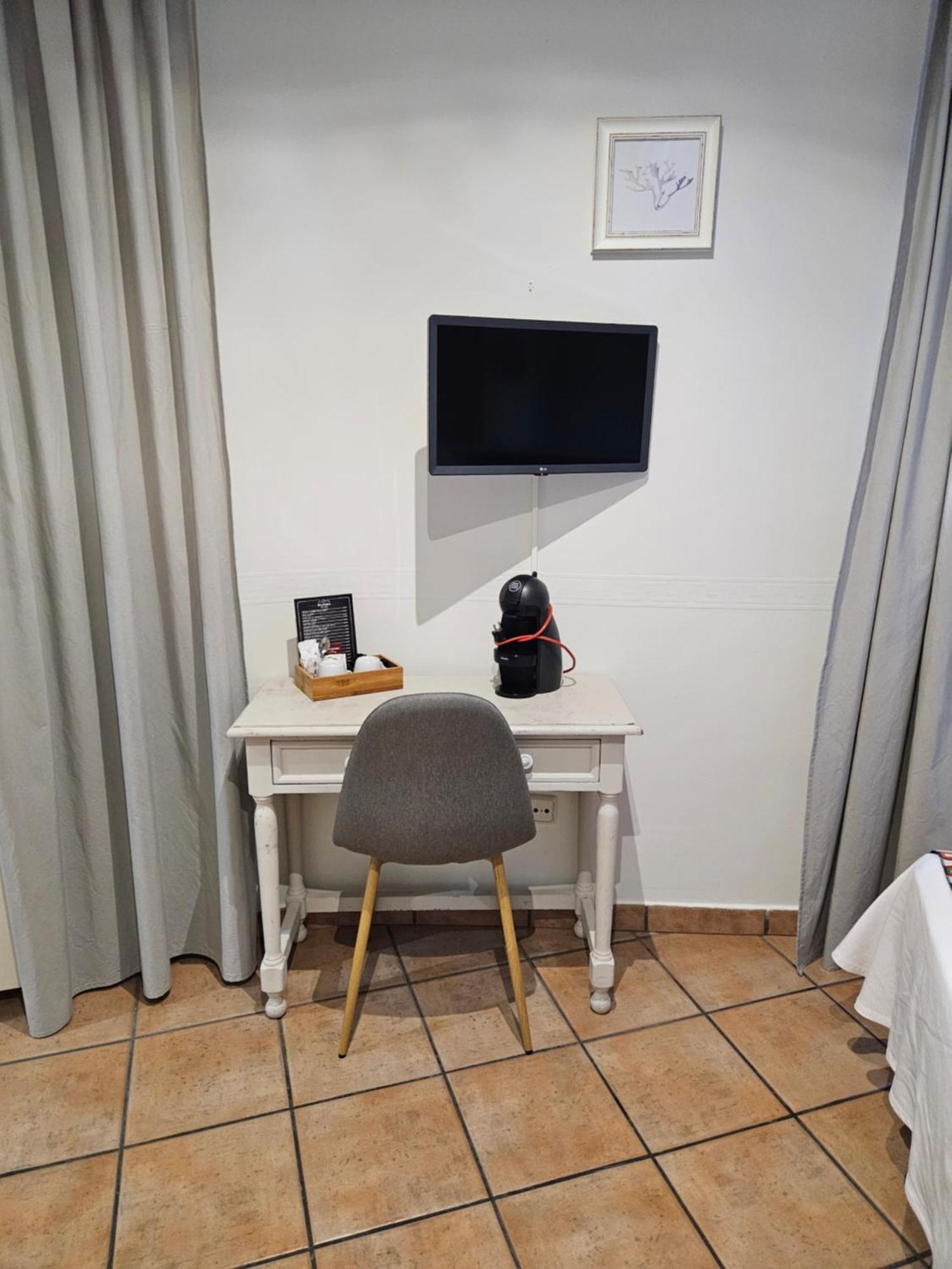 Hostal La Campana Toledo Kültér fotó