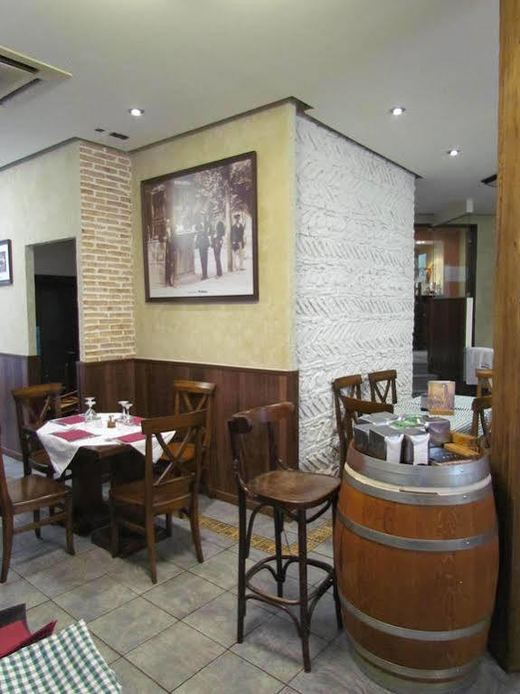 Hostal La Campana Toledo Kültér fotó